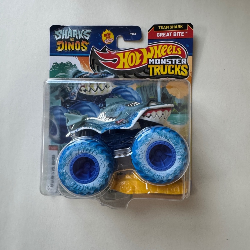 Hot Wheels Monster Trucks Great Bite Sharks vs Dinos Team Shark 1:64 FYJ44 2025